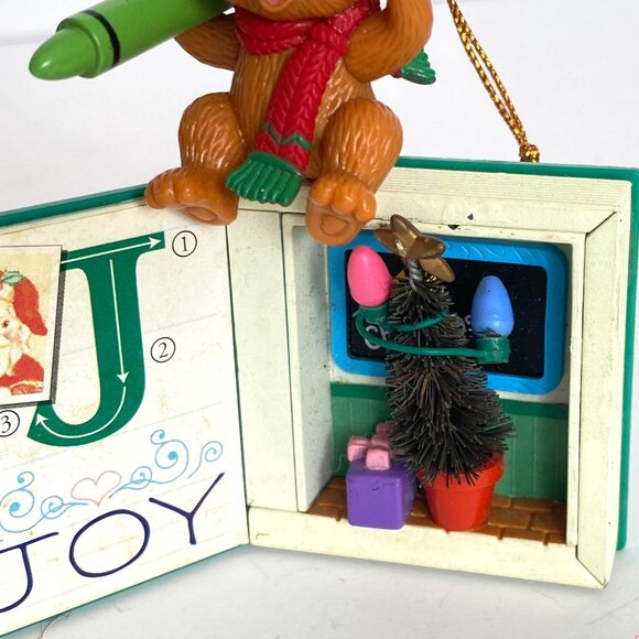 1997 Lustre Fame Bear Sitting On Santa Story Book J for Joy Ornament Vintage - Picture 3 of 12